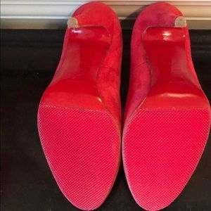 🔴💯CHRISTIAN LOUBOUTIN RED SUEDE HEELS
